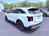 Used 2024 Kia Sorento S image 4