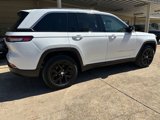 Used 2023 Jeep Grand Cherokee Limited image 2