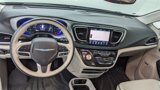 Used 2018 Chrysler Pacifica Limited w/ Advanced Safetytec Group image 4