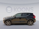 Certified 2023 Volvo XC40 B5 Plus image 2