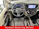 Used 2023 Chrysler Pacifica Touring-L image 4