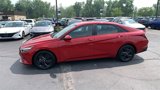 Used 2022 Hyundai Elantra SEL image 2