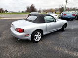 Used 2001 MAZDA MX-5 Miata image 2