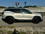 Used 2022 GMC Terrain SLE w/ Driver Convenience Package image 4