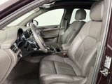 Certified 2025 Porsche Macan image 5