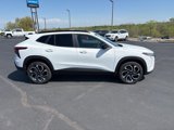 New 2025 Chevrolet Trax RS w/ Sunroof Package image 2