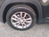 Used 2024 GMC Terrain SLT image 2