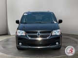 Used 2019 Dodge Grand Caravan SXT image 2