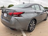 Used 2021 Nissan Versa SV image 3