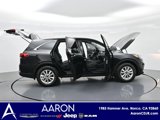 Used 2020 Kia Sorento LX image 3