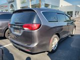 Used 2020 Chrysler Pacifica Touring-L image 4