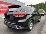 Used 2017 Toyota Highlander Limited image 3