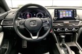 Used 2018 Honda Accord Sport image 5