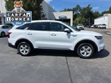 Used 2022 Kia Sorento LX image 2