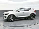 Used 2025 Volvo XC40 B5 Core image 3