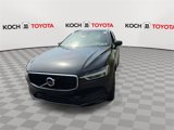 Used 2018 Volvo XC60 T6 Momentum w/ Convenience Package image 3