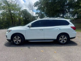 Used 2020 Nissan Pathfinder SV image 2