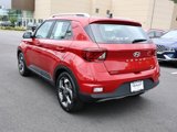 Used 2022 Hyundai Venue Limited image 2