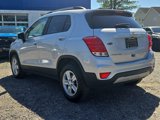 Used 2022 Chevrolet Trax LT w/ LT Convenience Package image 6