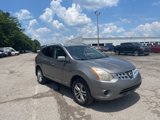 Used 2013 Nissan Rogue SV image 2