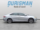 Used 2015 Toyota Camry SE image 2