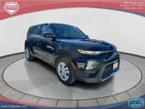 Used 2022 Kia Soul LX image 2