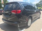 Used 2022 Chrysler Voyager LX image 5