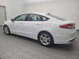 Used 2018 Ford Fusion SE image 3