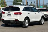 Used 2016 Kia Sorento LX w/ LX Convenience Package image 4