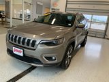 Used 2019 Jeep Cherokee Limited w/ Luxury Group image 5
