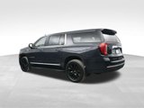 Used 2023 GMC Yukon XL SLT image 2