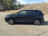 Used 2022 Volkswagen Taos SE image 2