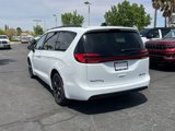 New 2025 Chrysler Pacifica Select image 4