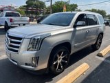 Used 2015 Cadillac Escalade Luxury image 3