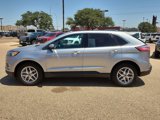 Used 2022 Ford Edge SEL image 2