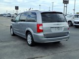 Used 2016 Chrysler Town & Country Touring image 3
