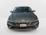 Certified 2025 Hyundai Elantra SE image 2