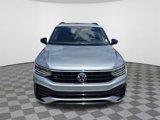 Used 2023 Volkswagen Tiguan SE R-Line image 3