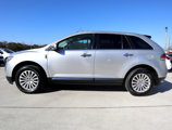 Used 2013 Lincoln MKX FWD image 3