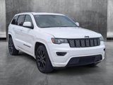 Used 2019 Jeep Grand Cherokee Altitude image 3