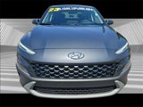 Used 2023 Hyundai Kona SE image 4