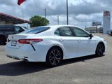 Used 2018 Toyota Camry SE image 3