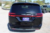 New 2025 Chrysler Pacifica Select image 5