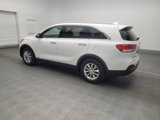Used 2017 Kia Sorento LX w/ LX Convenience Package image 3