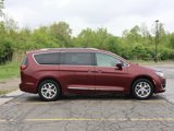 Used 2018 Chrysler Pacifica Touring-L Plus w/ Tire & Wheel Group image 2
