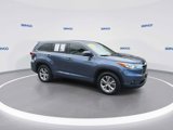 Used 2015 Toyota Highlander LE image 2