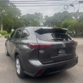 Used 2024 Toyota Highlander LE image 4