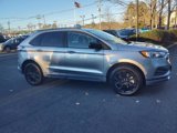 Used 2024 Ford Edge SE w/ Black Appearance Package image 4
