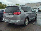 Used 2019 Chrysler Pacifica Limited image 4