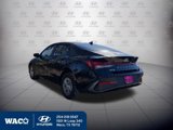 Used 2025 Hyundai Elantra SE image 5